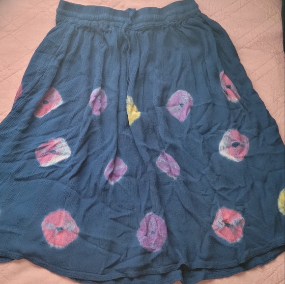 Spring/Summer Skirt - Picture 2 of 4